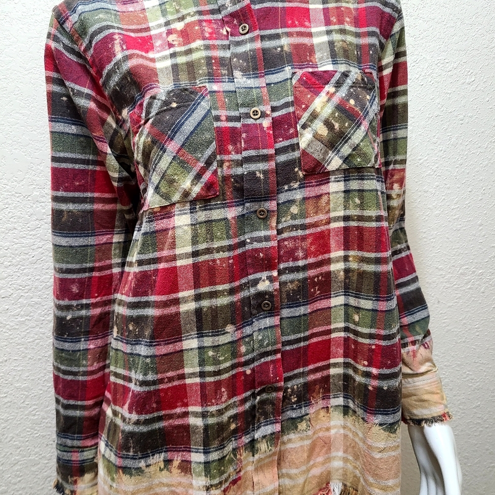 One 24 Rags Fall Bleached Plaid Button-Up Flannel Women's Size M Red/Green/Tan